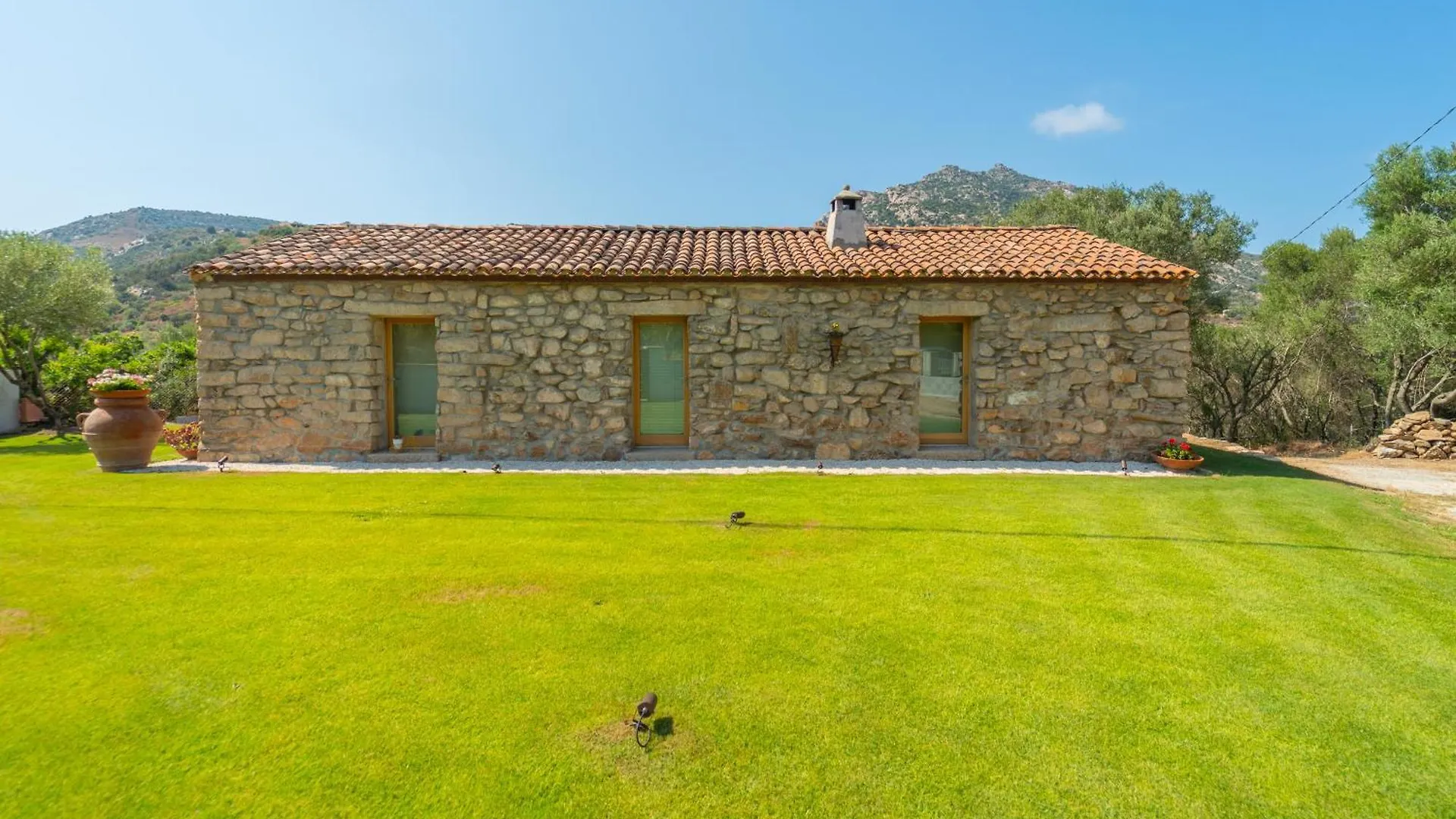 Willa Casagliana -Country Relais- Sole Ruiu 0*,